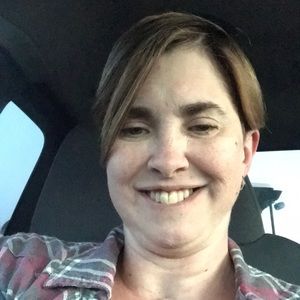 Meet your Posher, Deena